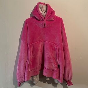 Catalonia wearable hooded blanket with front pocket. One size fits most.